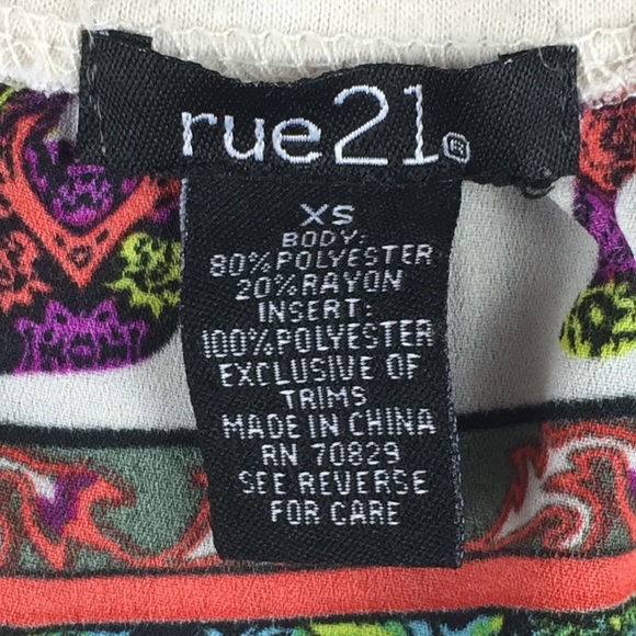 rue 21 t-shirt Elephant Print Women’s Size XS Used - Picture 8 of 8